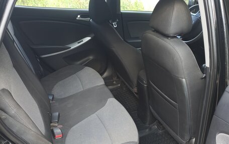 Hyundai Solaris II рестайлинг, 2013 год, 840 000 рублей, 16 фотография