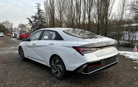 Hyundai Elantra, 2024 год, 1 790 000 рублей, 8 фотография