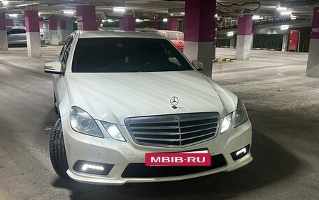 Mercedes-Benz E-Класс, 2011 год, 1 130 000 рублей, 2 фотография