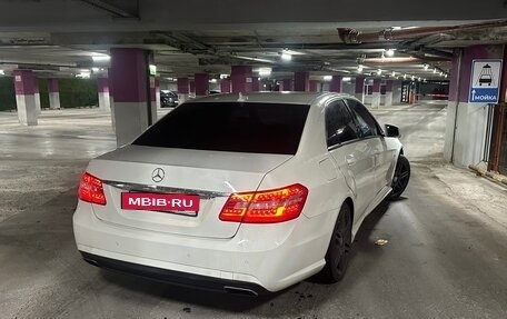 Mercedes-Benz E-Класс, 2011 год, 1 130 000 рублей, 4 фотография