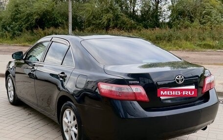 Toyota Camry, 2011 год, 1 150 000 рублей, 10 фотография