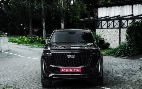 Cadillac Escalade V, 2023 год, 13 400 000 рублей, 7 фотография