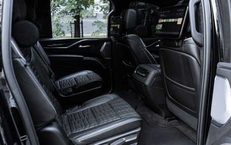 Cadillac Escalade V, 2023 год, 13 400 000 рублей, 23 фотография