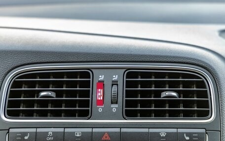 Volkswagen Polo VI (EU Market), 2011 год, 878 000 рублей, 20 фотография