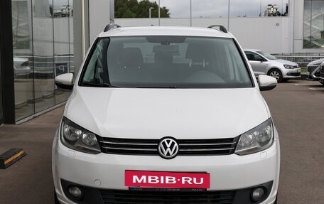Volkswagen Touran III, 2012 год, 898 000 рублей, 2 фотография