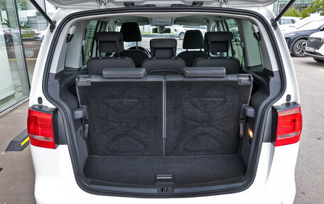Volkswagen Touran III, 2012 год, 898 000 рублей, 9 фотография