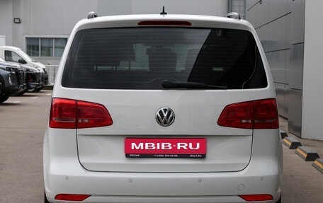 Volkswagen Touran III, 2012 год, 898 000 рублей, 6 фотография