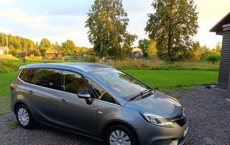 Opel Zafira C рестайлинг, 2017 год, 1 370 000 рублей, 3 фотография