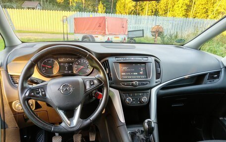 Opel Zafira C рестайлинг, 2017 год, 1 370 000 рублей, 10 фотография