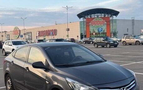 Hyundai Solaris II рестайлинг, 2014 год, 630 000 рублей, 3 фотография