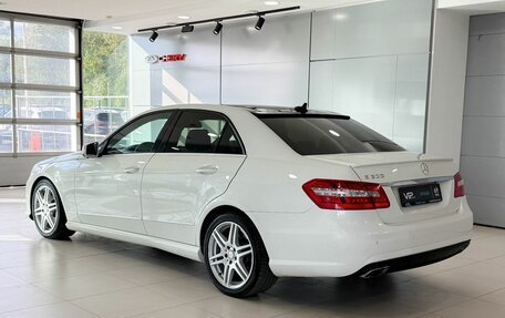 Mercedes-Benz E-Класс, 2011 год, 1 217 000 рублей, 4 фотография