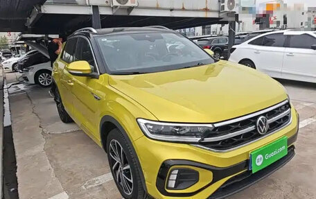 Volkswagen T-Roc I, 2023 год, 2 165 555 рублей, 9 фотография