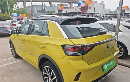 Volkswagen T-Roc I, 2023 год, 2 165 555 рублей, 7 фотография
