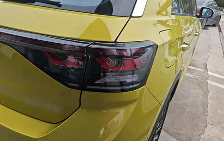 Volkswagen T-Roc I, 2023 год, 2 165 555 рублей, 5 фотография