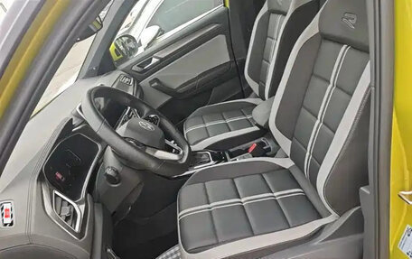 Volkswagen T-Roc I, 2023 год, 2 165 555 рублей, 14 фотография