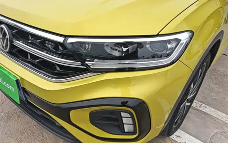 Volkswagen T-Roc I, 2023 год, 2 165 555 рублей, 10 фотография