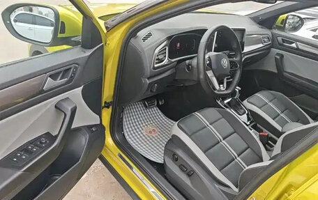 Volkswagen T-Roc I, 2023 год, 2 165 555 рублей, 23 фотография