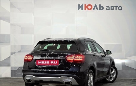 Mercedes-Benz GLA, 2017 год, 3 100 000 рублей, 4 фотография