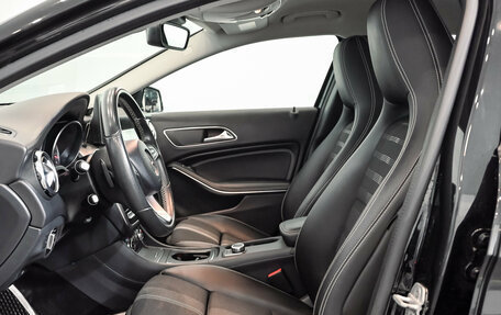 Mercedes-Benz GLA, 2017 год, 3 100 000 рублей, 10 фотография