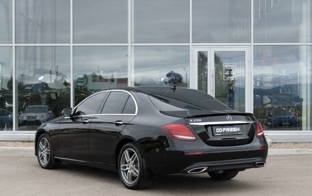 Mercedes-Benz E-Класс, 2020 год, 4 300 000 рублей, 2 фотография