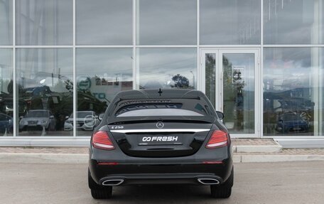Mercedes-Benz E-Класс, 2020 год, 4 300 000 рублей, 4 фотография