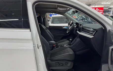 Volkswagen Tiguan II, 2023 год, 2 290 000 рублей, 9 фотография