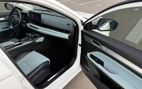 Geely Emgrand, 2022 год, 1 090 000 рублей, 10 фотография