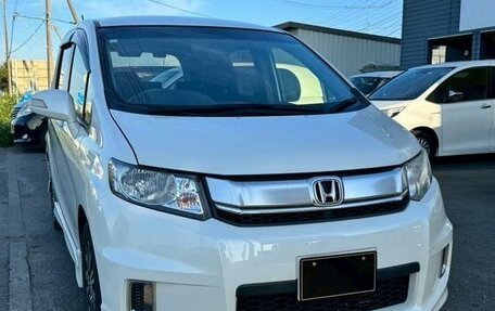 Honda Freed I, 2016 год, 927 000 рублей, 3 фотография