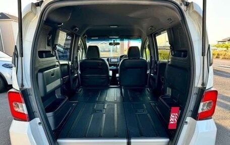 Honda Freed I, 2016 год, 927 000 рублей, 19 фотография