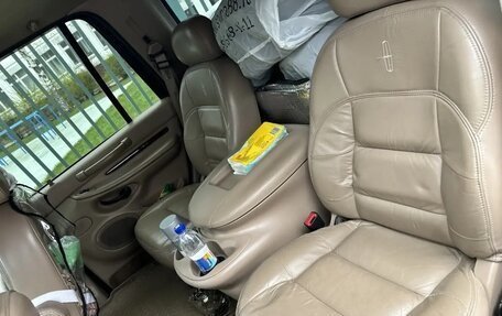 Lincoln Navigator, 1998 год, 800 000 рублей, 9 фотография