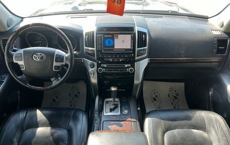 Toyota Land Cruiser 200, 2012 год, 4 549 900 рублей, 16 фотография