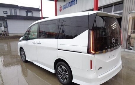 Nissan Serena, 2023 год, 2 500 000 рублей, 8 фотография