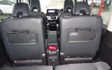 Nissan Serena, 2023 год, 2 500 000 рублей, 13 фотография