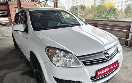 Opel Astra H, 2011 год, 690 000 рублей, 1 фотография