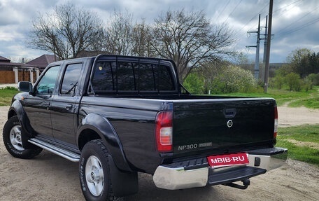 Nissan NP300, 2014 год, 2 000 020 рублей, 13 фотография