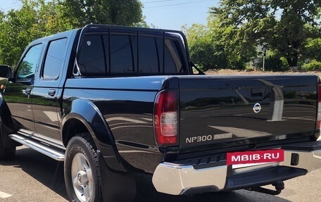 Nissan NP300, 2014 год, 2 000 020 рублей, 15 фотография