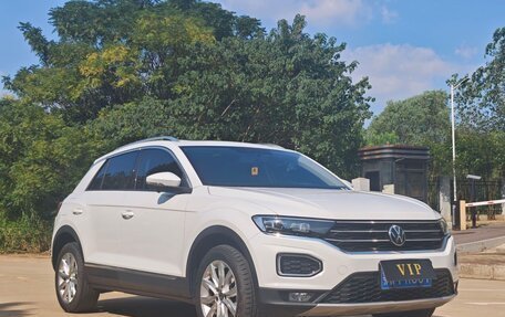 Volkswagen T-Roc I, 2023 год, 1 892 000 рублей, 3 фотография
