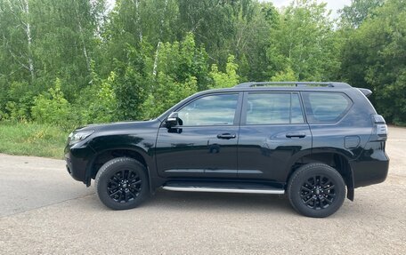 Toyota Land Cruiser Prado 150 рестайлинг 2, 2021 год, 6 500 000 рублей, 8 фотография