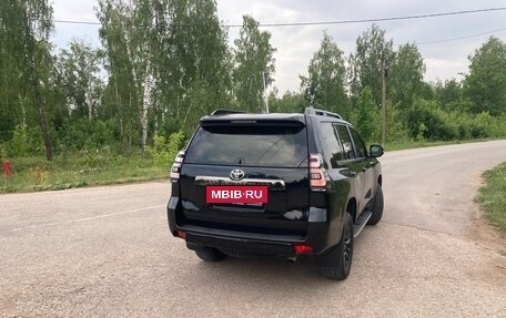 Toyota Land Cruiser Prado 150 рестайлинг 2, 2021 год, 6 500 000 рублей, 7 фотография