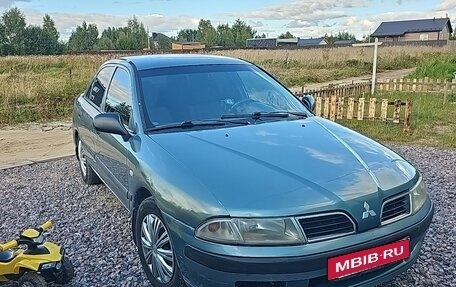 Mitsubishi Carisma I, 2003 год, 180 000 рублей, 1 фотография