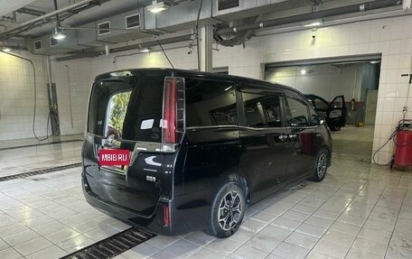 Toyota Esquire I, 2019 год, 2 400 000 рублей, 2 фотография