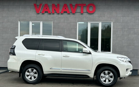 Toyota Land Cruiser Prado 150 рестайлинг 2, 2018 год, 5 250 000 рублей, 4 фотография
