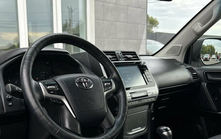 Toyota Land Cruiser Prado 150 рестайлинг 2, 2018 год, 5 250 000 рублей, 9 фотография