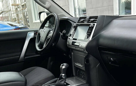Toyota Land Cruiser Prado 150 рестайлинг 2, 2018 год, 5 250 000 рублей, 14 фотография