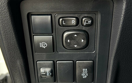 Toyota Land Cruiser Prado 150 рестайлинг 2, 2018 год, 5 250 000 рублей, 31 фотография