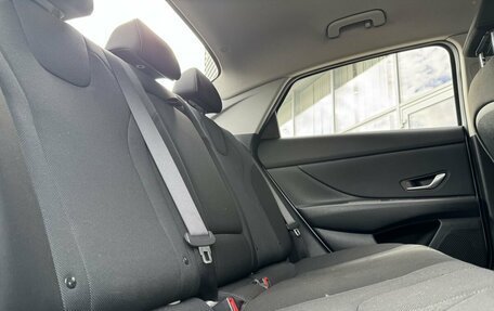 Hyundai Elantra, 2022 год, 1 850 000 рублей, 11 фотография