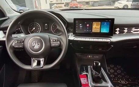 MG 5, 2023 год, 1 040 000 рублей, 11 фотография