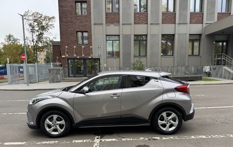 Toyota C-HR I рестайлинг, 2019 год, 2 300 000 рублей, 3 фотография