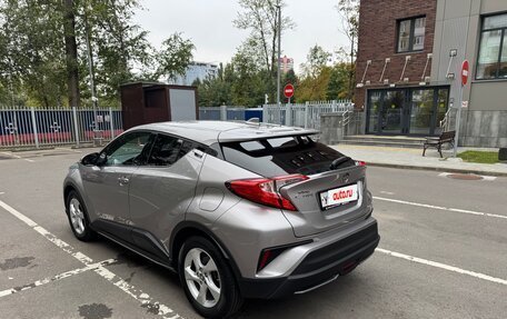 Toyota C-HR I рестайлинг, 2019 год, 2 300 000 рублей, 4 фотография