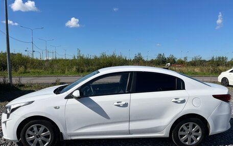 KIA Rio IV, 2021 год, 970 000 рублей, 2 фотография